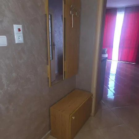 Dani Apartment *